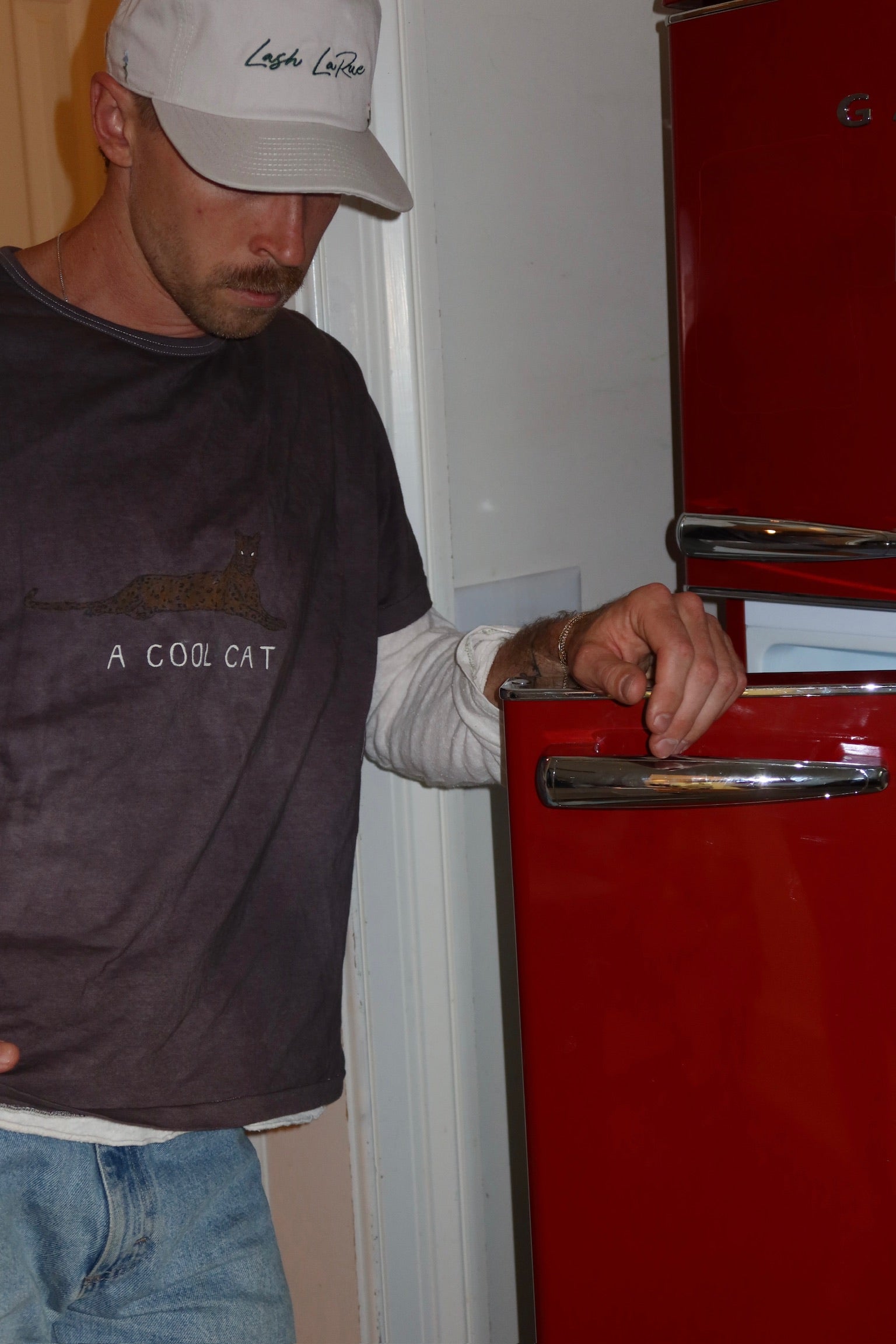 'a cool cat' T-Shirt